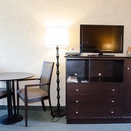 Best Budget Inn & Suites Kamloops Zewnętrze zdjęcie