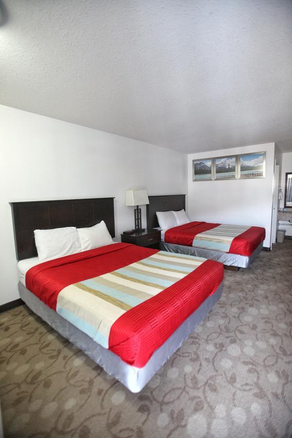 Best Budget Inn & Suites Kamloops Zewnętrze zdjęcie